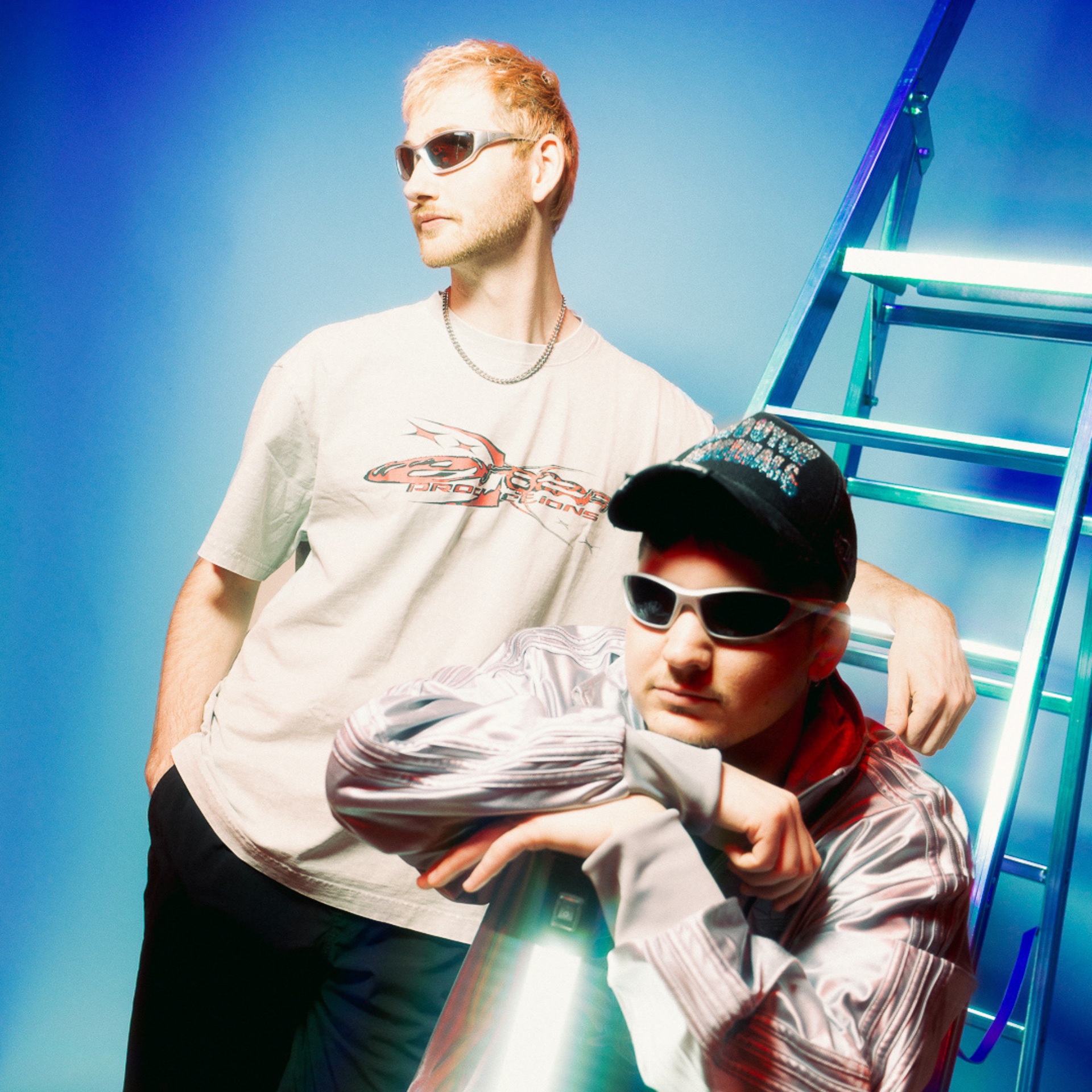 2Hot2Play